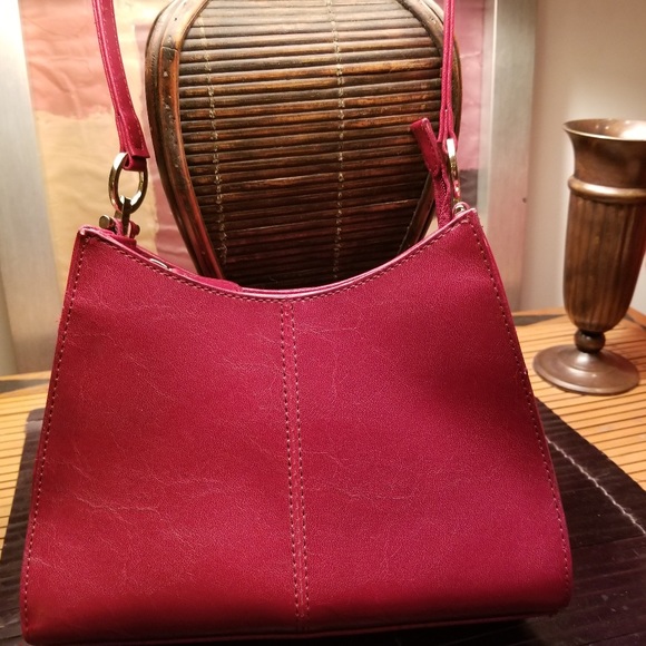Liz Claiborne Handbags - Liz Claiborne Classic Red Handbag